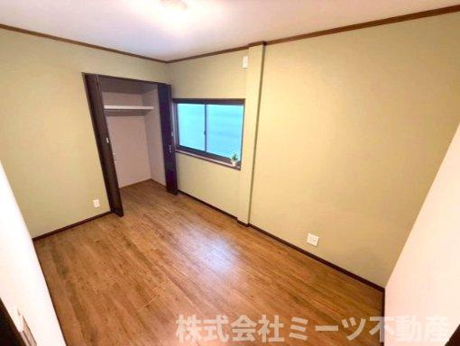 末広町　中古戸建　2280の洋室