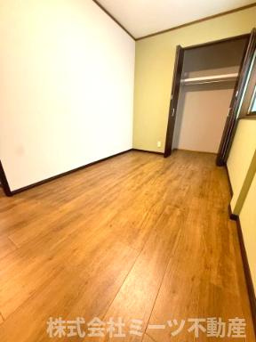 末広町　中古戸建　2280の洋室