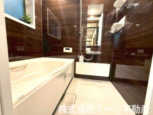 末広町　中古戸建　2180の浴室