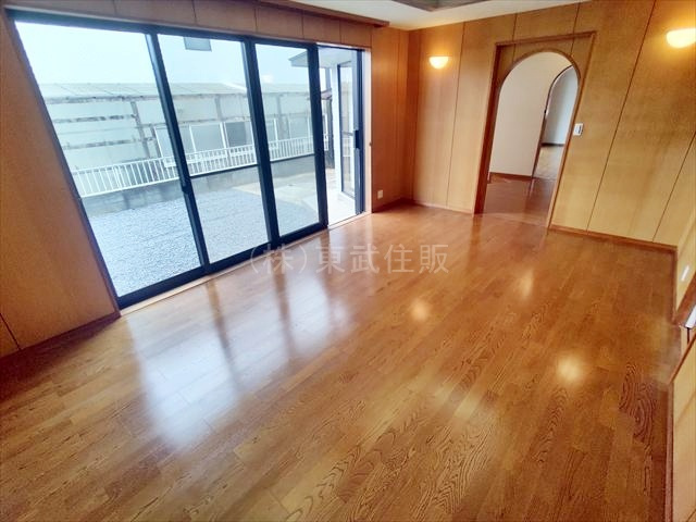 【居間・リビング】の画像