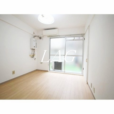 【居間・リビング】 | メゾン・ド・サフィール | 洋室のお部屋です。