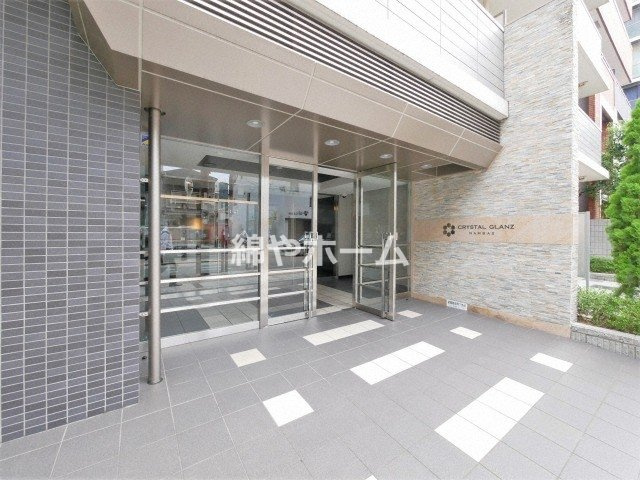 クリスタルグランツ難波Ⅱのエントランス|建物の内部です