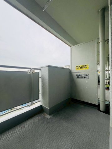上高丸コーポラスのバルコニー