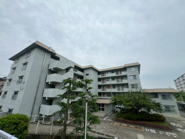 上高丸コーポラスの外観