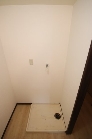 【設備】 | タウニィハイツ金剛 | 室内洗濯機置場