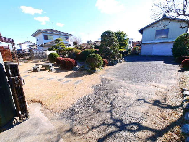 茂原市八幡原　中古戸建の庭|敷地約202坪付属建物倉庫付き日本庭園 都市ガス 閑静な立地ユニットバス・システムキッチン駐車4台可