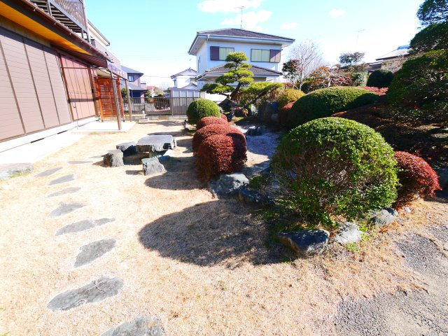 茂原市八幡原　中古戸建の庭|敷地約202坪付属建物倉庫付き日本庭園 都市ガス 閑静な立地ユニットバス・システムキッチン駐車4台可