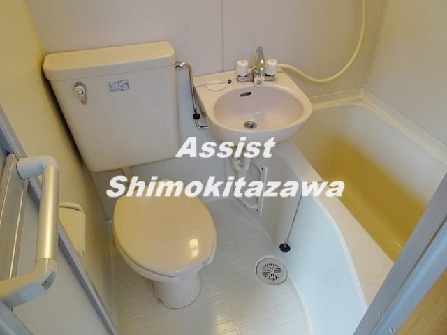 世田谷代田駅前ビルの浴室