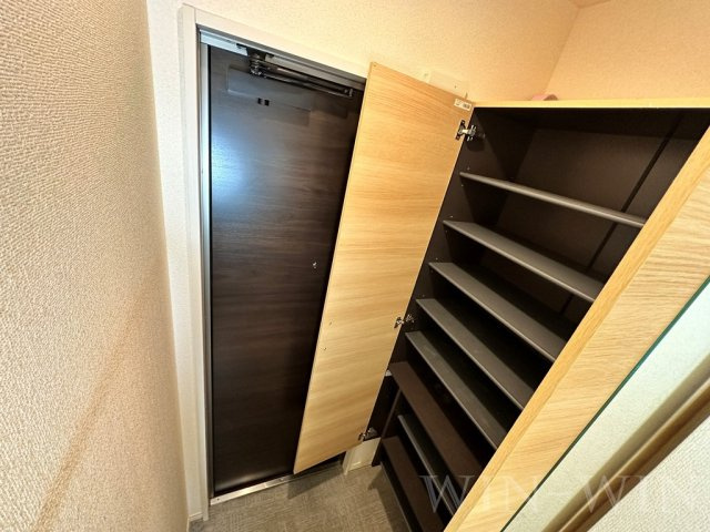 ヴィダ フェリィス 三番館の玄関