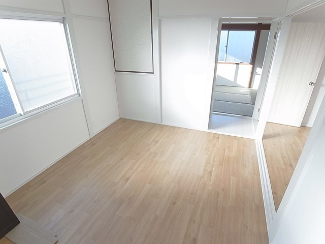 西大池1丁目貸家の内装|各部屋、日当たり風通し良好です