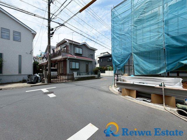 新築戸建　茅ケ崎市高田4丁目の前面道路含む現地写真