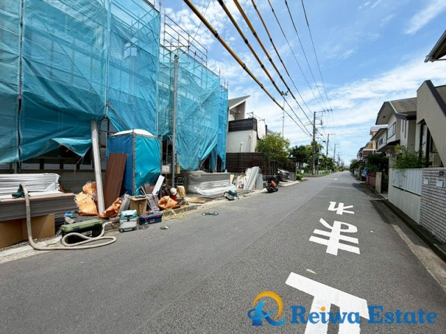 新築戸建　茅ケ崎市高田4丁目の前面道路含む現地写真