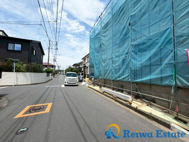 新築戸建　茅ケ崎市高田4丁目の前面道路含む現地写真