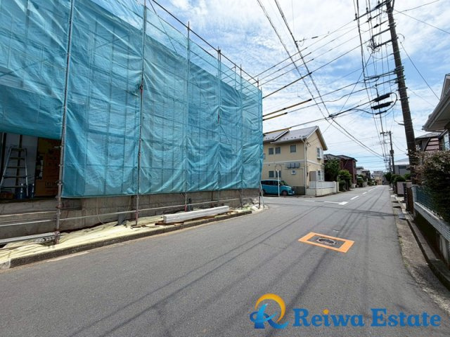 新築戸建　茅ケ崎市高田4丁目の前面道路含む現地写真