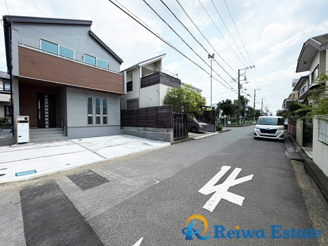 新築戸建　茅ケ崎市高田4丁目　全2棟の前面道路含む現地写真
