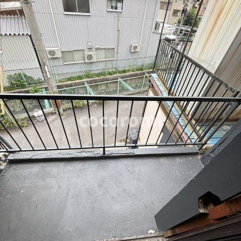 黒原旭町リノベテラスのバルコニー
