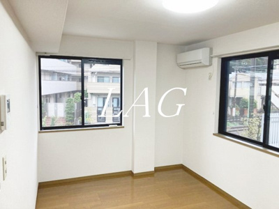 【居間・リビング】 | ヴィーブル松原 | 洋室のお部屋です。