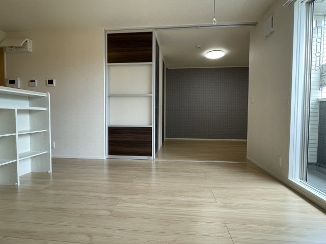 RENOMの居間・リビング