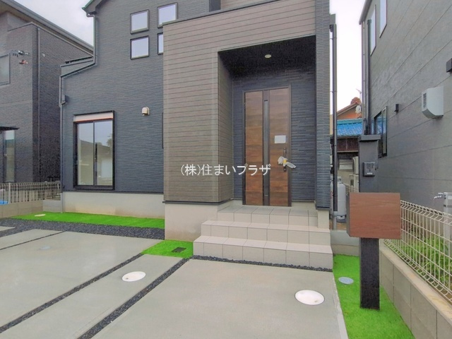 仲介手数料無料）一宮市萩原町西宮重１棟１号棟の玄関|明るい玄関です