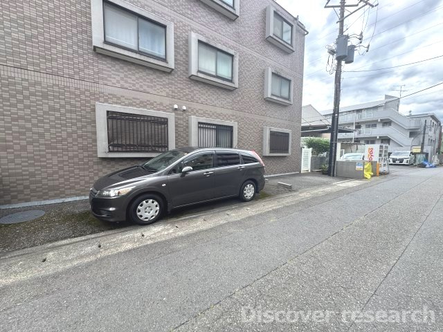 ライトウェーブ淵野辺本町の駐車場|【駐車場】