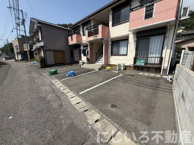 SAKURAの駐車場