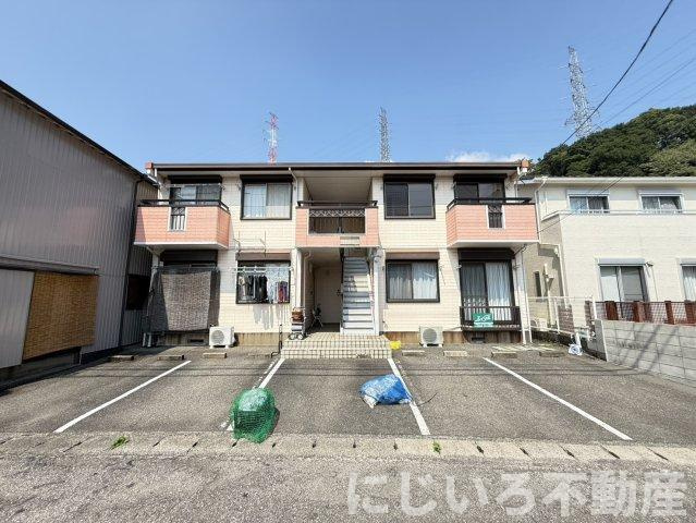 SAKURAの駐車場