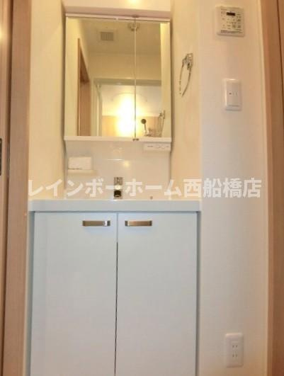 TAIKOUビルの独立洗面台