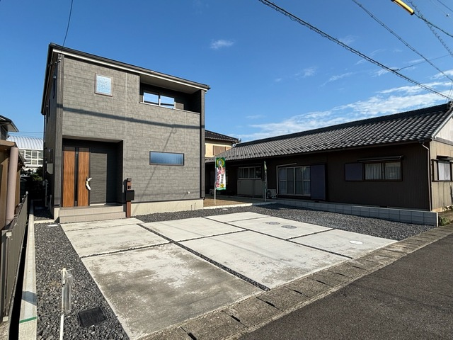 仲介手数料半額）一宮市浅井町大野１号棟の前面道路含む現地写真|前面道路含む現地写真です