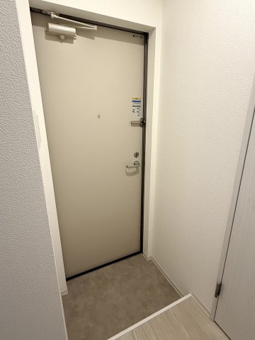 ジーメゾン西二見リュクスの玄関