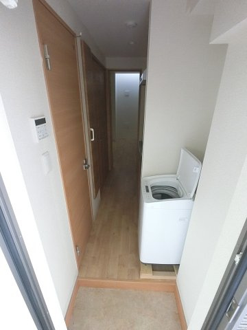 アットリラ南行徳の玄関