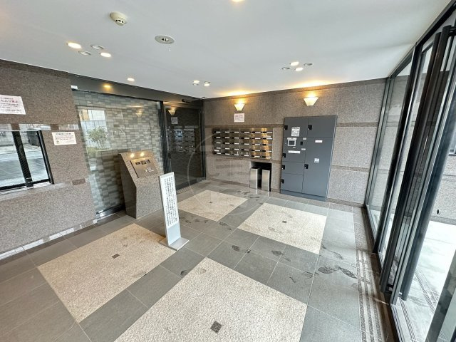 ルーブル大鳥居弐番館のエントランス
