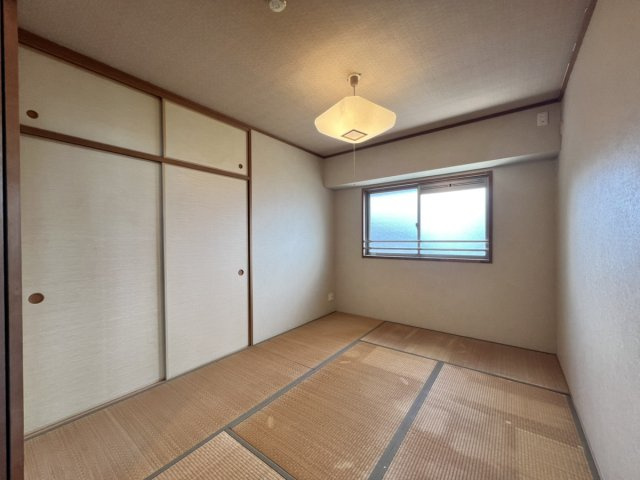 コアマンションネクステージ北の丸の和室