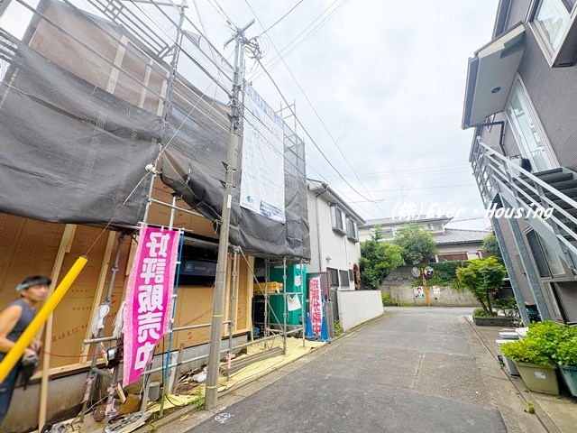 東久留米市南沢4丁目　モデル棟　限定１棟の前面道路含む現地写真