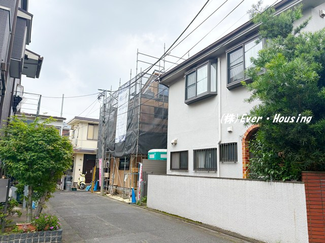 東久留米市南沢4丁目　モデル棟　限定１棟の前面道路含む現地写真