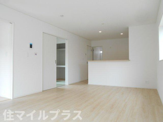 【居間・リビング】 | 矢吹町曙町新築一戸建て2棟 | ゆったりとしたリビングです