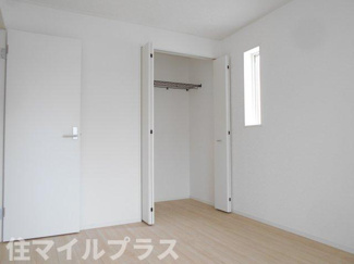 【洋室】 | 矢吹町曙町新築一戸建て2棟 | 明るい洋室です
