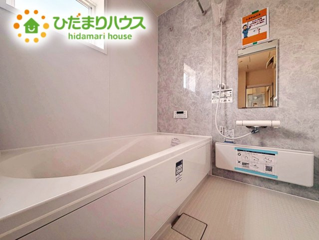 いわき市久ノ浜町第4　新築戸建　1号棟の浴室|"何歳まで一緒に入ってくれるだろうか・・・。
広いお風呂は、お子様と一緒に入るバスタイムがより楽しくなります。"
