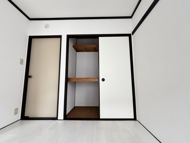 奥行きある押入収納★
