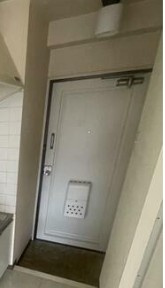 トーシンハイツ中町の玄関