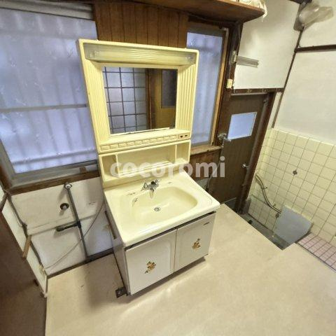 守口市梶町戸建の洗面所