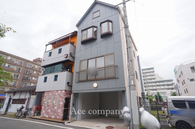 【外観】 | 東住吉区湯里3丁目 | 建物東側も現況駐車場で開放感のある一邸☆2WAYアクセス可能です♪
