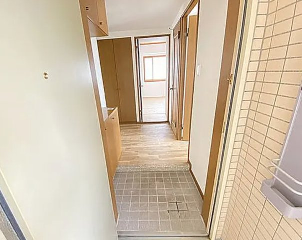 ナビウス王子本町の玄関