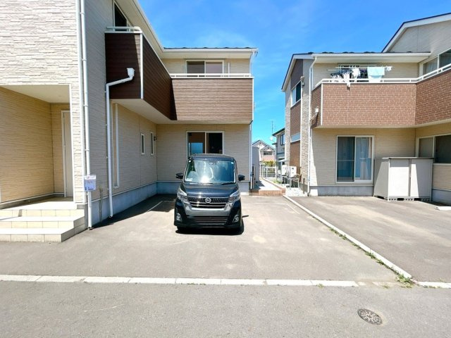 八戸市大字新井田字長塚のその他|駐車場です。並列2台駐車可能です。