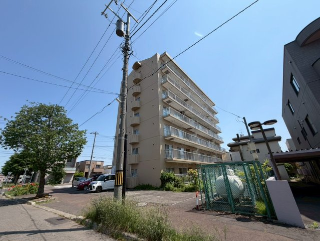 エメラルドグリーン美香保公園の外観