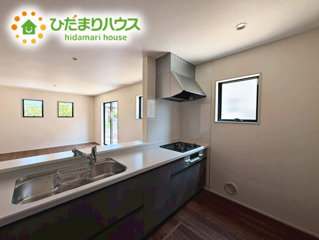 いわき市久之浜町第4　新築戸建　2号棟のキッチン|料理をしながらでも、ご家族との会話を楽しめる対面式キッチン☆彡