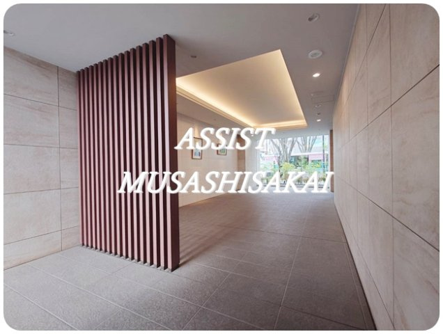 トラープランド翠命館のエントランス