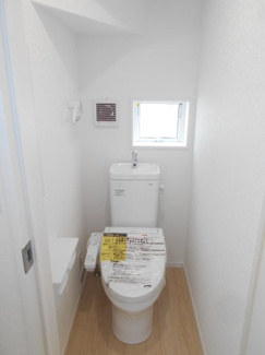 【トイレ】 | 矢吹町曙町新築一戸建て2棟 | コンパクトで使いやすいトイレです