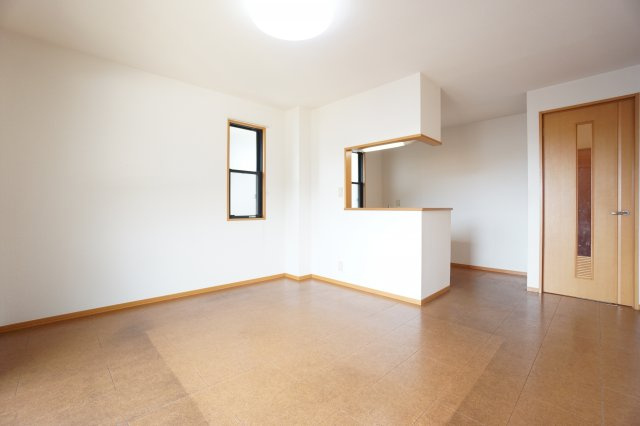 【居間・リビング】 | ステジュアンB | ※同物件、同タイプ、間取り反転のお部屋です