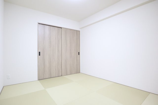 須磨パークヒルズＦ棟の和室|約6.0帖の和室
