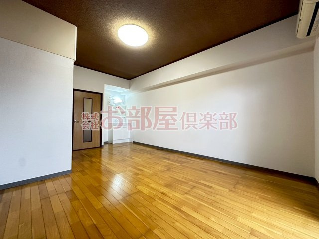 カーサオガワの洋室|洋室です
